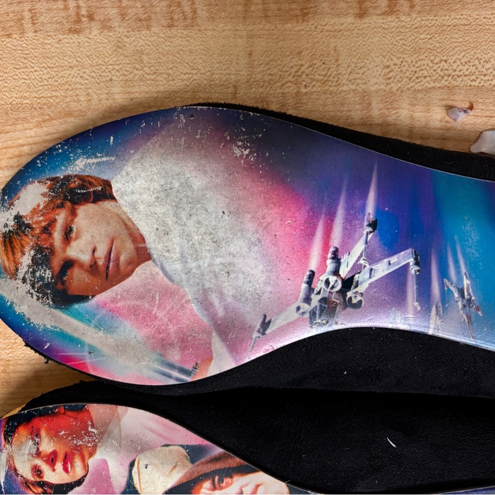 Star Wars C-3PO Gold and Black Flats - Picture 6 of 7